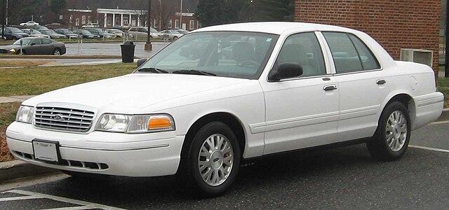 2004 Ford Crown Victoria