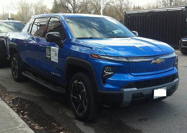2025 General Motors Silverado Ev