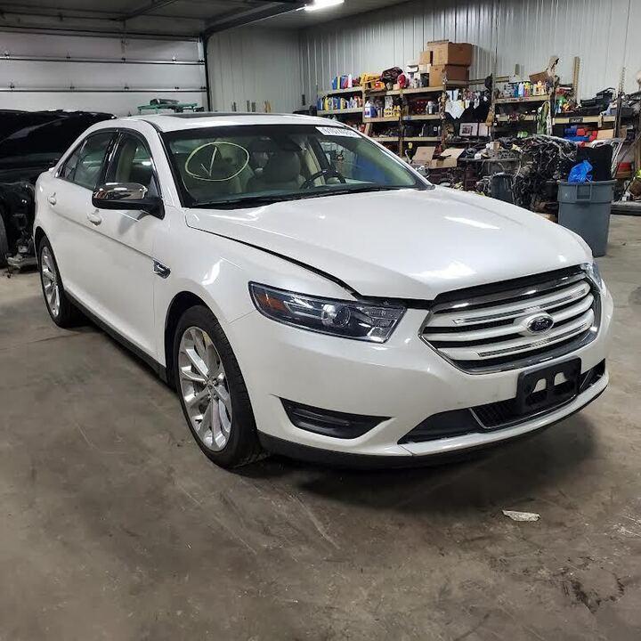 2016 Ford Taurus front three-quarter view